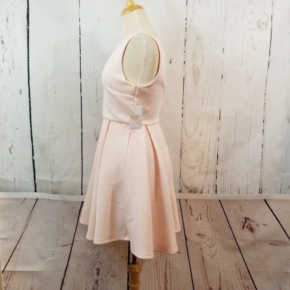 KALANI HILLIKER for Alyce V-Neck Dress w/Pockets - Picture 3 of 8